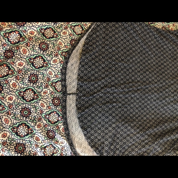 Ann Taylor Loft Patterned Tank Top - Picture 3 of 4